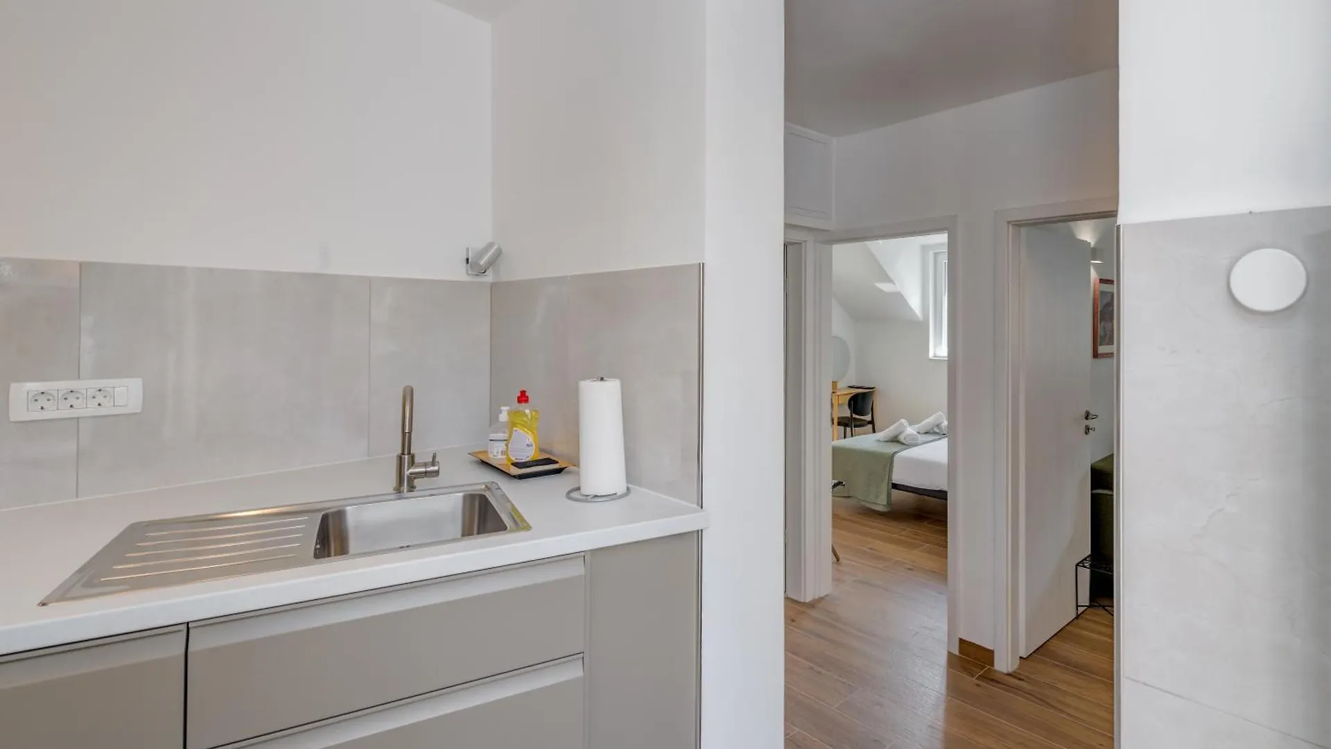 Family Bliss Central Apartment 0*, Split