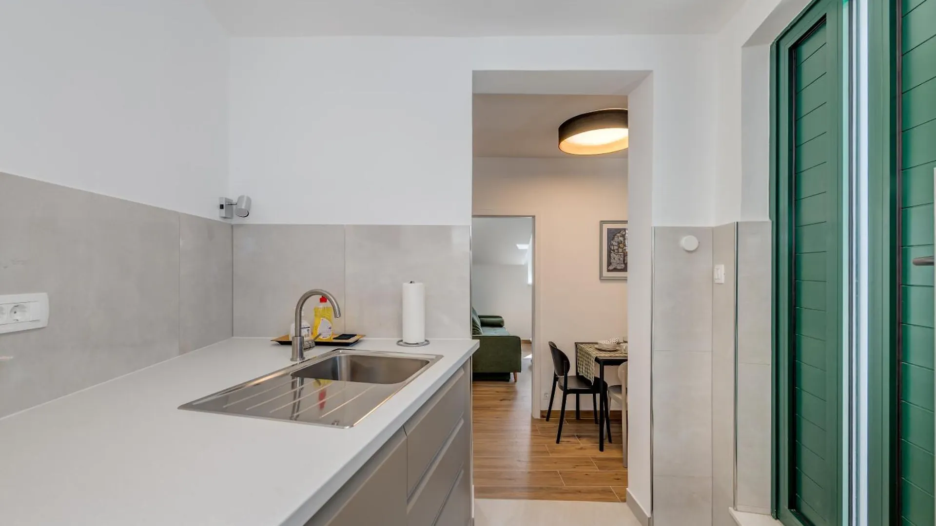 Family Bliss Central Apartment Split
