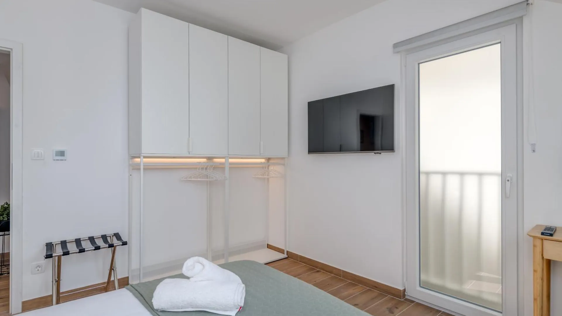 Family Bliss Central Apartment Split