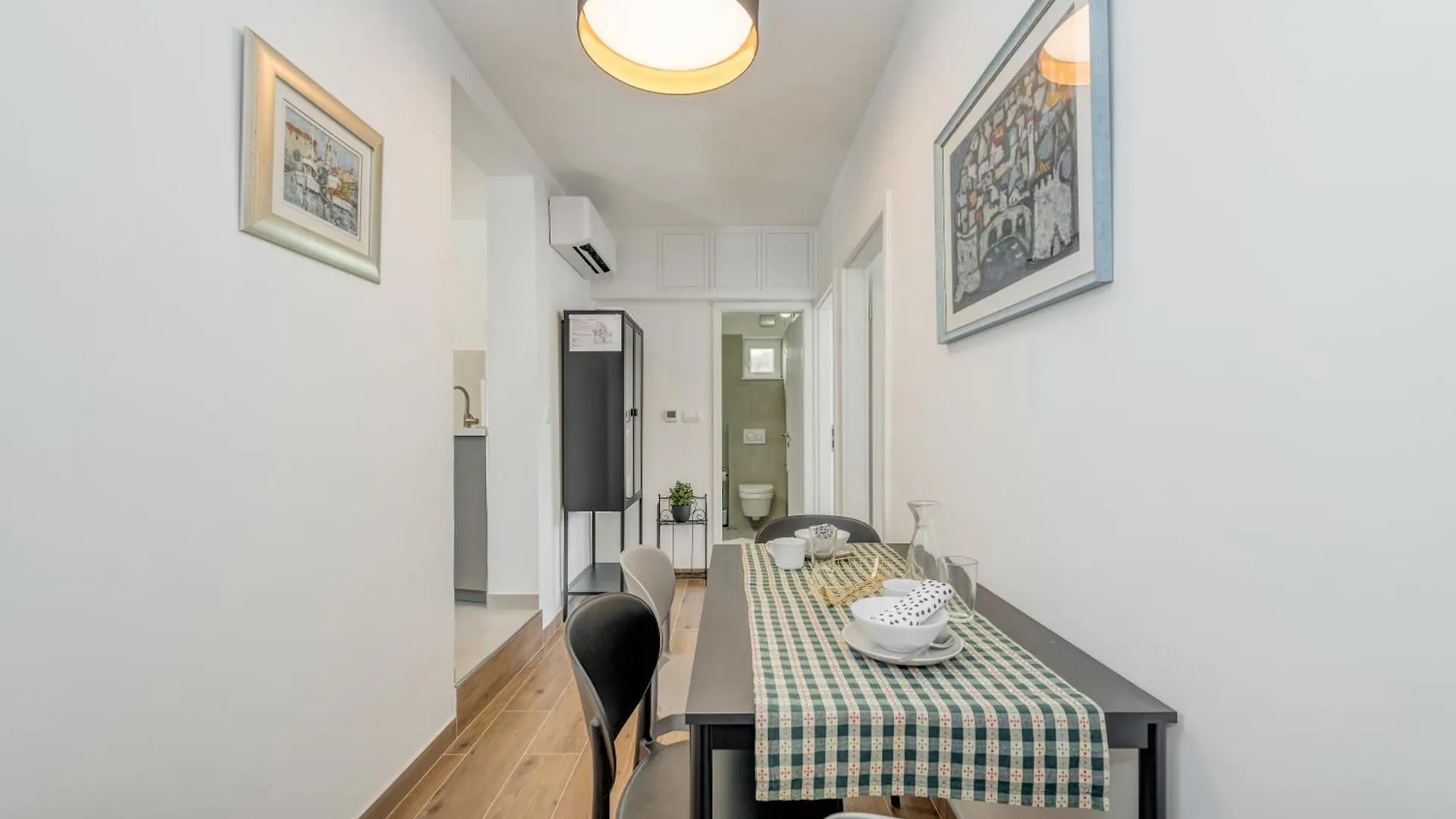 Family Bliss Central Apartment Split